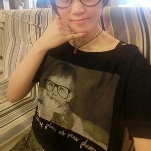 森林系文艺男生头像图片_WWW.WHOISQQ.COM