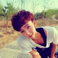自嘲男生qq头像图片_WWW.WHOISQQ.COM