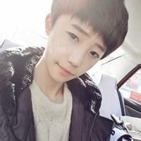 自嘲男生qq头像图片_WWW.WHOISQQ.COM