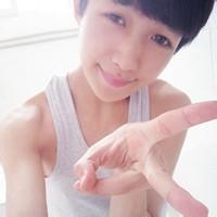 qq头像图片男生帅气穿背心_WWW.WHOISQQ.COM