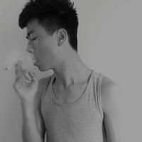 2014年男生抽烟头像图片_WWW.WHOISQQ.COM