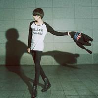 半身头像图片男生_WWW.WHOISQQ.COM