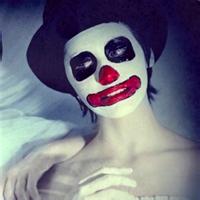 qq男生小丑绝望头像图片_WWW.WHOISQQ.COM