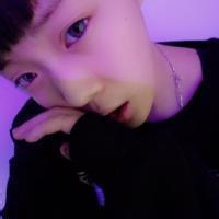 海边男生卡西欧头像图片_WWW.WHOISQQ.COM