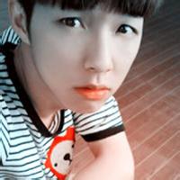 男生嘟嘴生气头像图片_WWW.WHOISQQ.COM