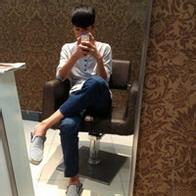 qq头像图片 男生背景_WWW.WHOISQQ.COM