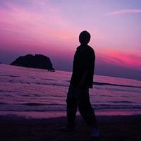 qq头像图片 男生背景_WWW.WHOISQQ.COM