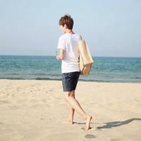 qq头像图片 男生背景_WWW.WHOISQQ.COM