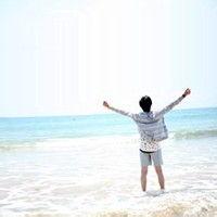 qq头像图片男生背影牵手_WWW.WHOISQQ.COM