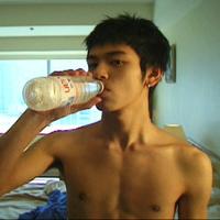 qq头像图片肌肉男生_WWW.WHOISQQ.COM