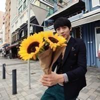男生头像图片太阳花_WWW.WHOISQQ.COM