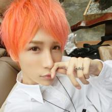 男生彩色头发头像图片_WWW.WHOISQQ.COM