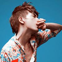 qq头像图片男生吃棒糖_WWW.WHOISQQ.COM