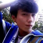 中学生男生穿校服头像图片_WWW.WHOISQQ.COM