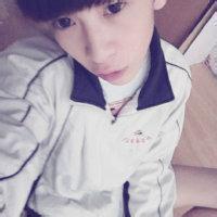 中学生男生穿校服头像图片_WWW.WHOISQQ.COM