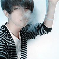 抽烟男生qq头像图片_WWW.WHOISQQ.COM