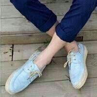男生裤子鞋子头像图片_WWW.WHOISQQ.COM