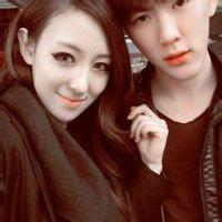 男生女生手牵手头像图片_WWW.WHOISQQ.COM