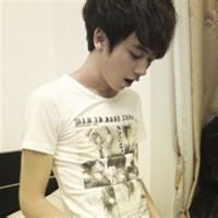 白色qq清纯男生头像图片_WWW.WHOISQQ.COM