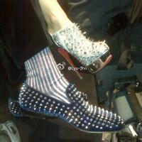 男生半身头像图片吧_WWW.WHOISQQ.COM