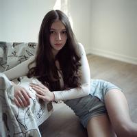 qq头像图片男生抬头看天空_WWW.WHOISQQ.COM