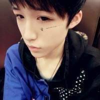 男生淘气qq头像图片_WWW.WHOISQQ.COM