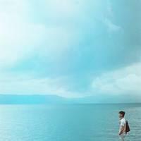 海边背影头像图片男生_WWW.WHOISQQ.COM
