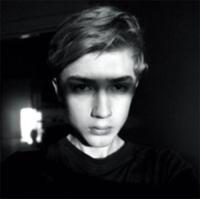 男生沉稳头像图片_WWW.WHOISQQ.COM