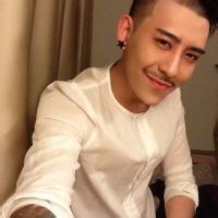 qq头像图片男生男神带口罩_WWW.WHOISQQ.COM