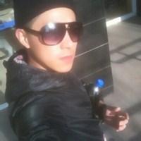 平头男生qq头像图片侧面_WWW.WHOISQQ.COM