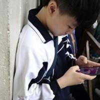 qq初中生男生校服头像图片_WWW.WHOISQQ.COM