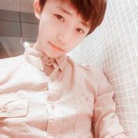 齐刘海男生qq头像图片_WWW.WHOISQQ.COM