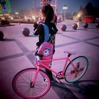 古典男生单车场景头像图片_WWW.WHOISQQ.COM