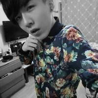 qq头像图片男生舞蹈动作_WWW.WHOISQQ.COM