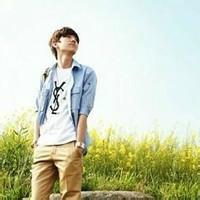 忧伤的清新男生qq头像图片_WWW.WHOISQQ.COM