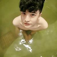 孤独的头像图片男生_WWW.WHOISQQ.COM