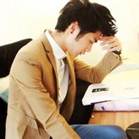 孤独的头像图片男生_WWW.WHOISQQ.COM