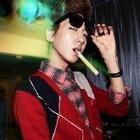 口口男生抽烟头像图片_WWW.WHOISQQ.COM