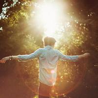 男生朦胧美头像图片_WWW.WHOISQQ.COM