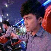 街上男生头像图片_WWW.WHOISQQ.COM