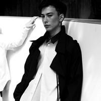 夜里男生头像图片_WWW.WHOISQQ.COM