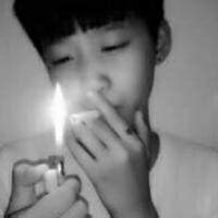 qq齐刘海男生头像图片_WWW.WHOISQQ.COM