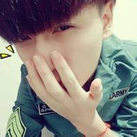 笑得灿烂的男生头像图片_WWW.WHOISQQ.COM