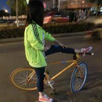 男生做作业头像图片_WWW.WHOISQQ.COM