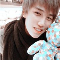 短发气质男生头像图片_WWW.WHOISQQ.COM