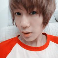 短发气质男生头像图片_WWW.WHOISQQ.COM