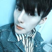短发气质男生头像图片_WWW.WHOISQQ.COM