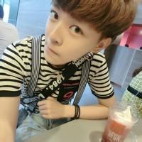 男生头像图片全身照_WWW.WHOISQQ.COM