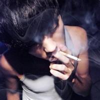 qq外国男生吸烟头像图片_WWW.WHOISQQ.COM