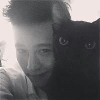 爱猫的男生qq头像图片_WWW.WHOISQQ.COM